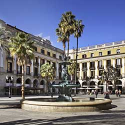 Plaça Reial, Platz in Barcelona